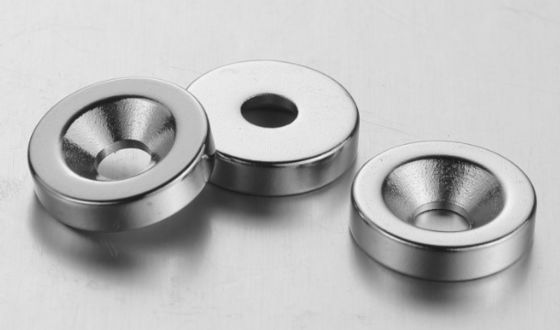 Neodymium Magnet M5 Counterbore 25x4mm Round Perforated Industrial